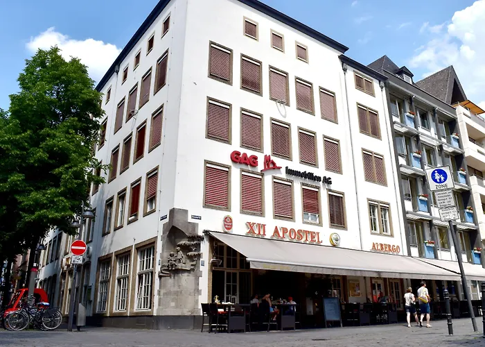 XII Apostel Albergo Köln